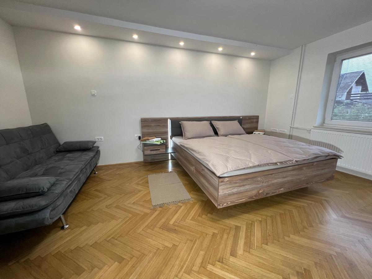 Mici'S Apartments Visoko  外观 照片